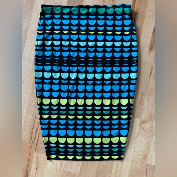 Vince Camuto Dresses & Skirts - Vince Camuto Circle Polka Dot Mod Pull On Pencil Skirt